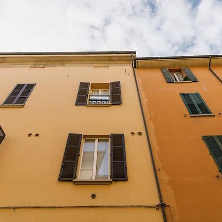Suite In Via Del Pratello Bologna Exterior photo